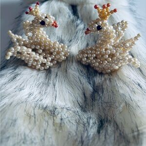 Duo Pearlescent Crowned Swans
